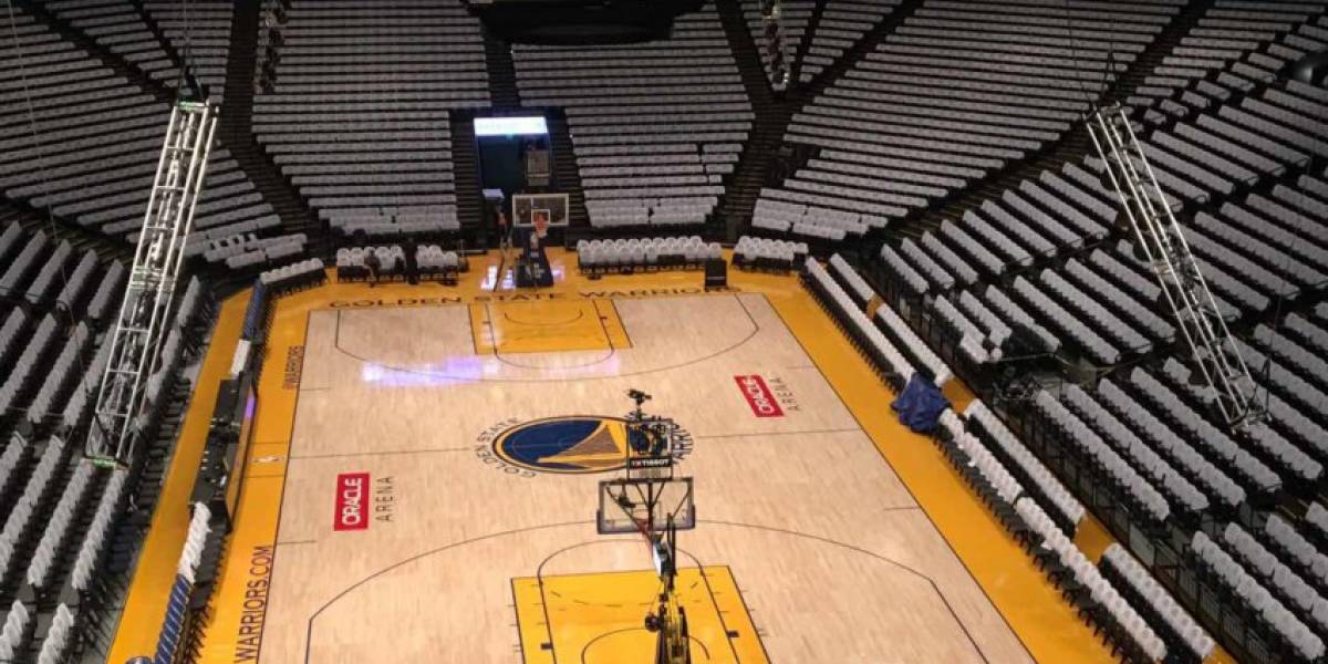 Подиумная ферма для церемонии открытия нового сезона NBA Golden State Warrior